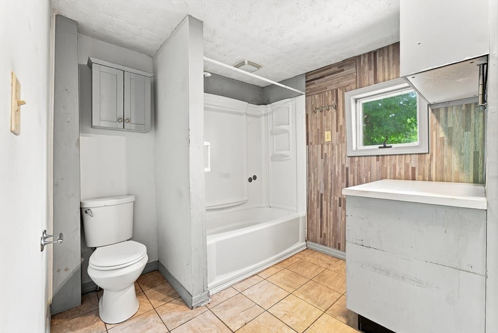 28 Tremont St, Athol MA 01331 photo 20