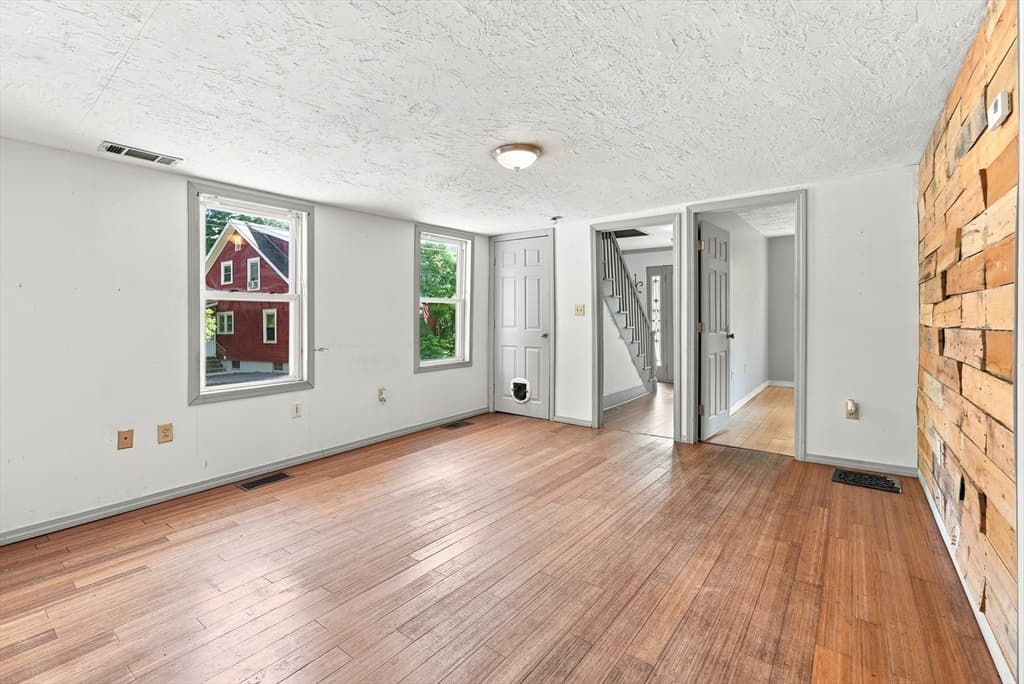 28 Tremont St, Athol MA 01331 photo 10