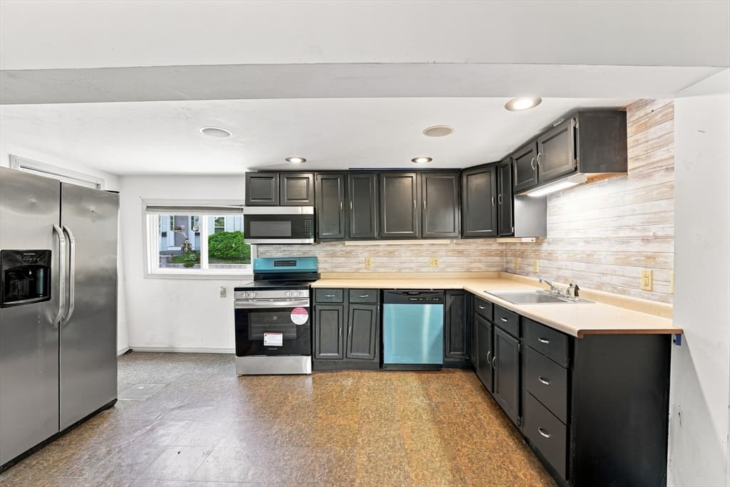 28 Tremont St, Athol MA 01331 photo 14