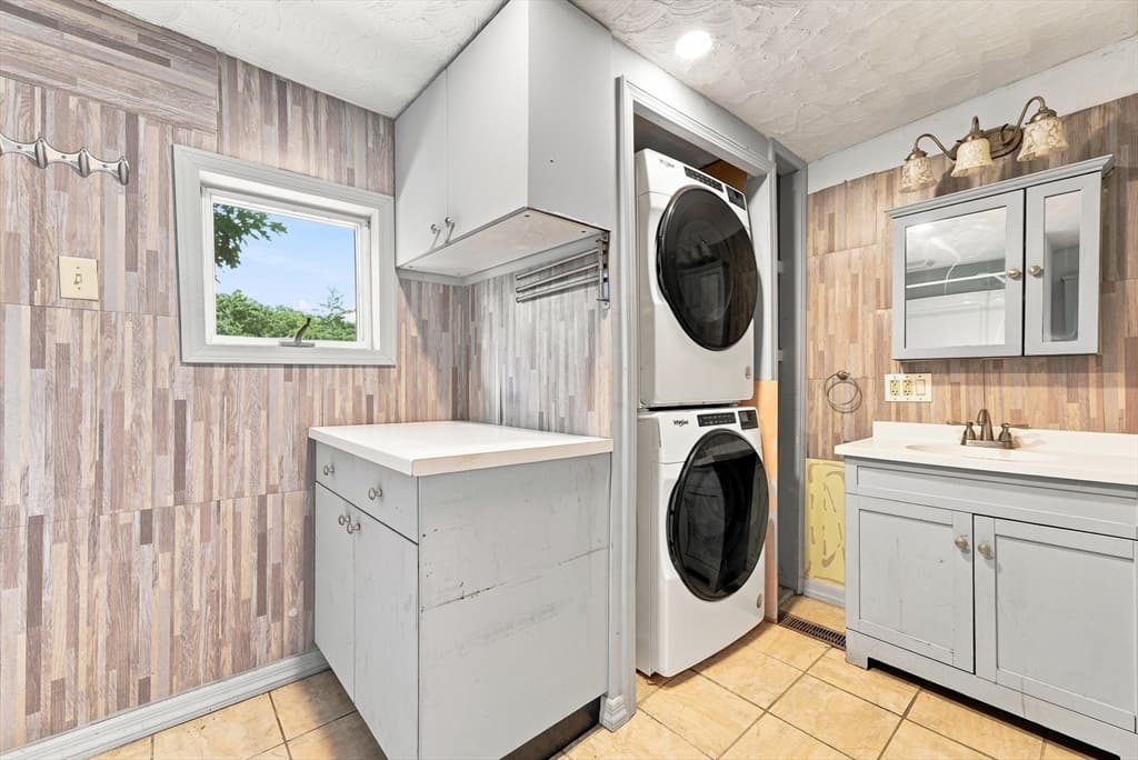 28 Tremont St, Athol MA 01331 photo 19
