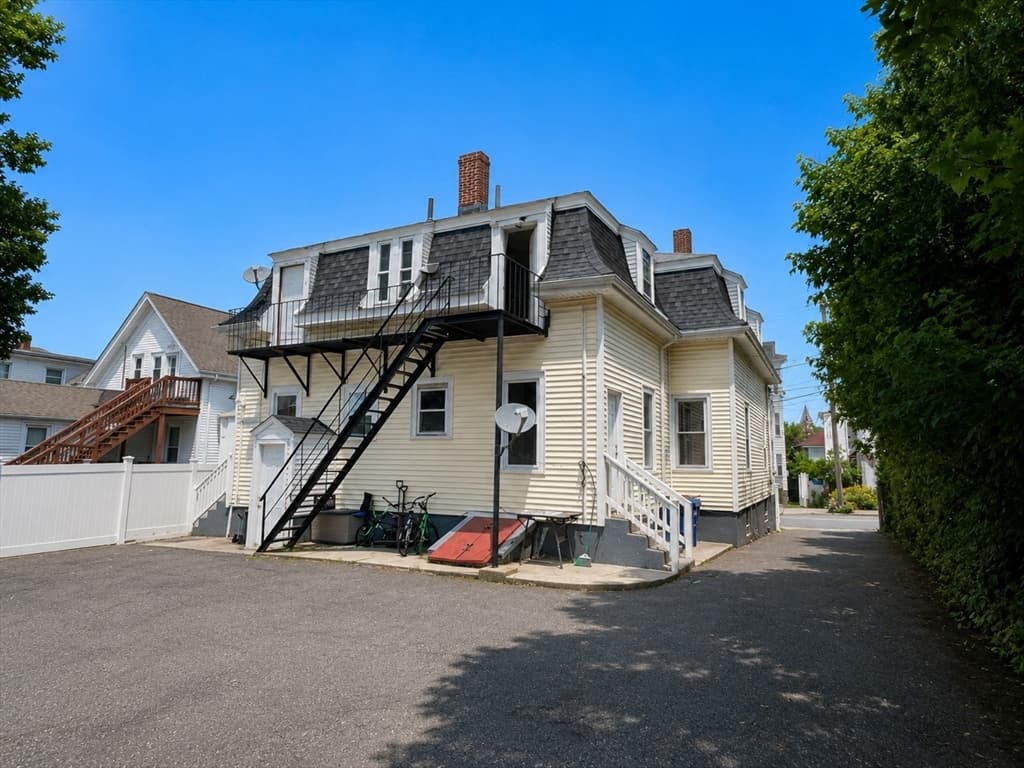 81 Winthrop Ave, Revere MA 02151 photo 3