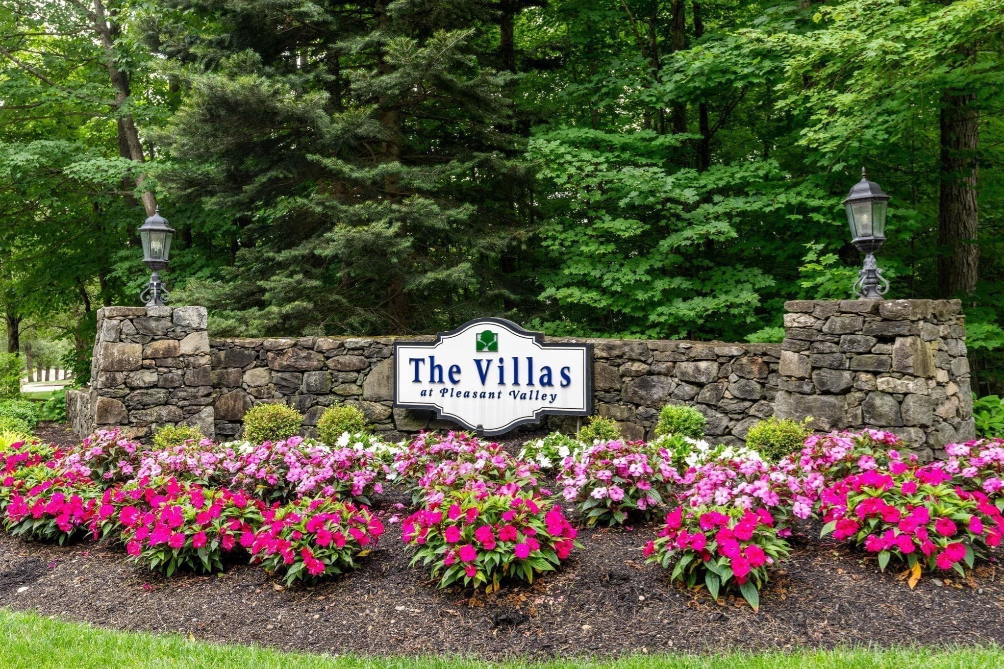 Condominium at 79 Clubhouse Way # 79, Sutton MA 01590, Sutton, photo 42 of 42