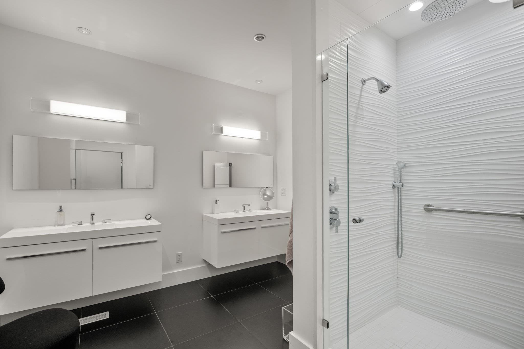 Condominium at 79 Clubhouse Way # 79, Sutton MA 01590, Sutton, photo 16 of 42