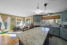 53 West St, Middleboro MA 02346 photo 5
