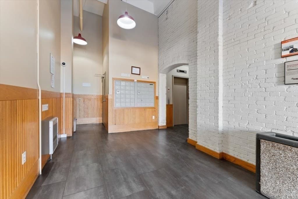 Single Family Residence at 385 Worthington St # 3G, Springfield MA 01103, Springfield, photo 9 of 9