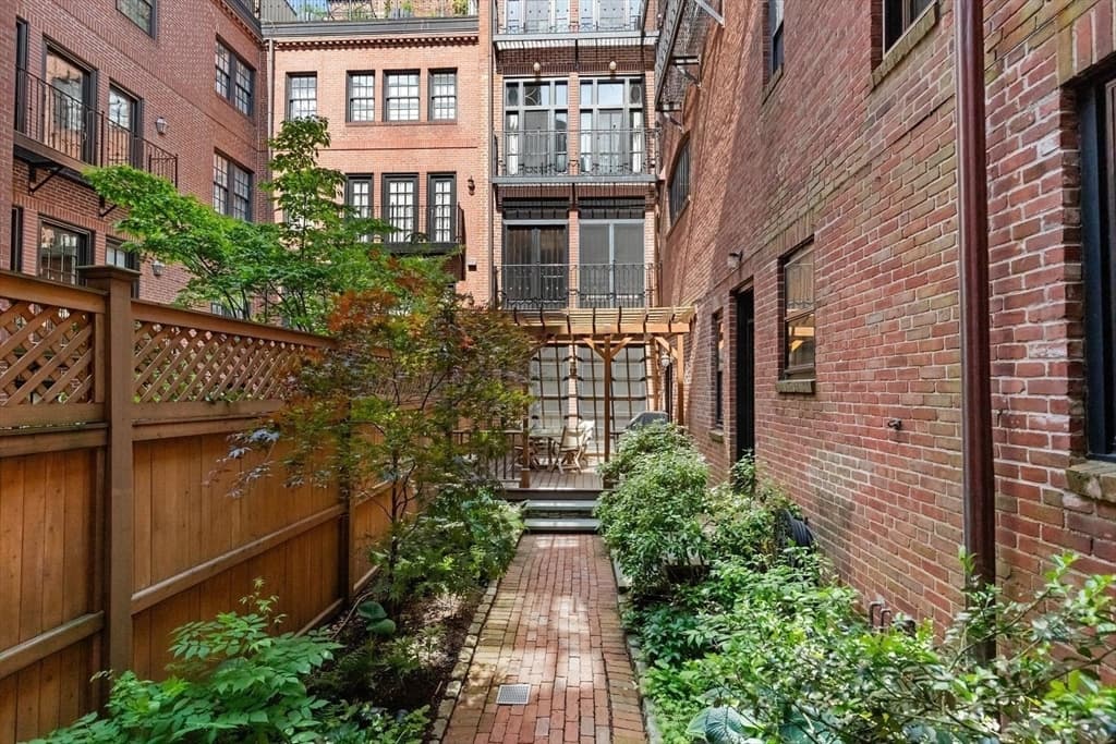23-25 Beaver Place, Boston MA 02108 photo 39