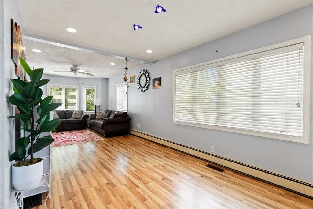 11 Jackson St, Saugus MA 01906 photo 6