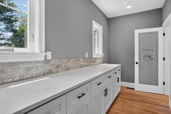 121 Lexington St, Burlington MA 01803 photo 17