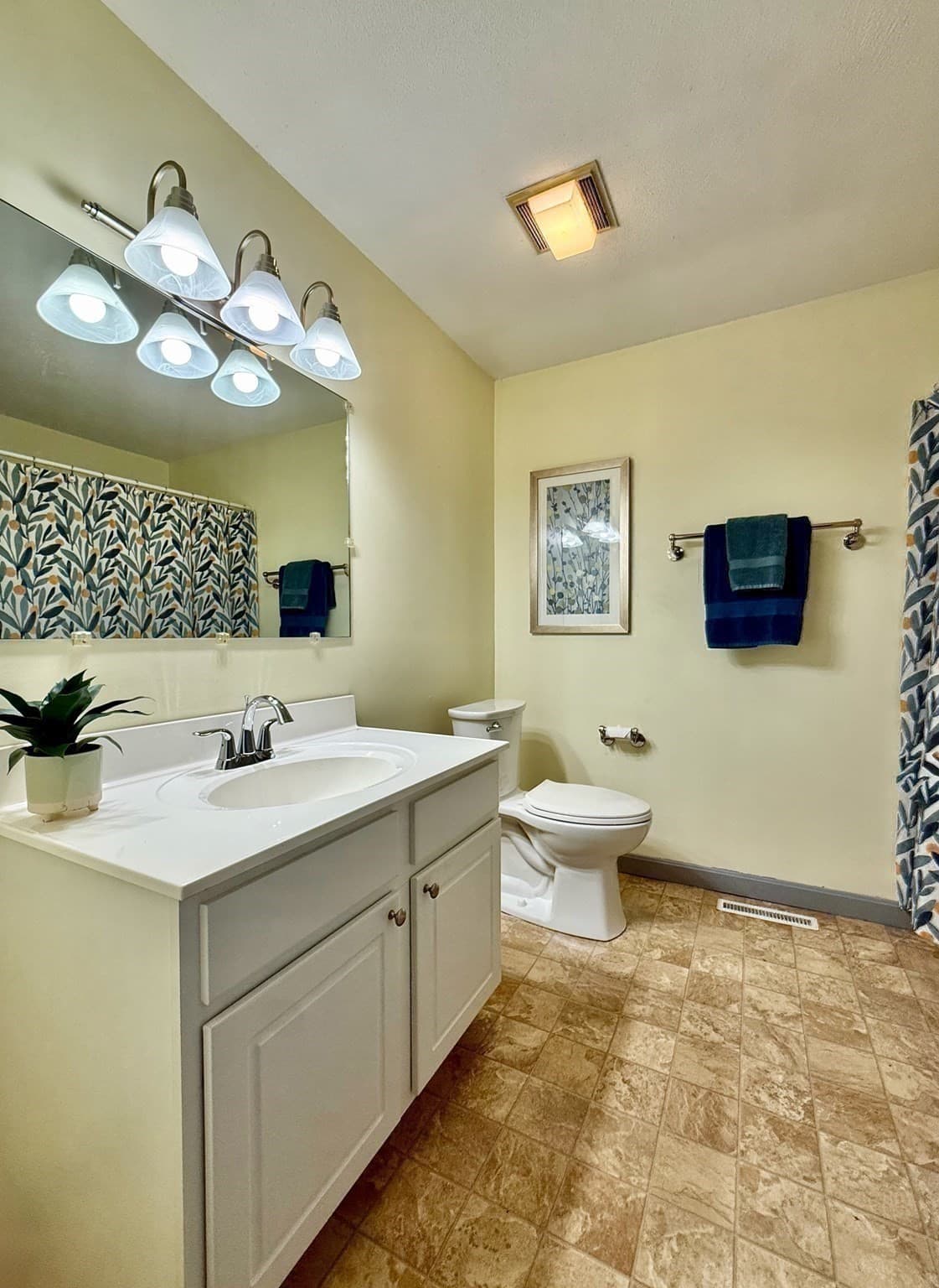 Condominium at 162 Prospect Ave # 7, Northampton MA 01060, Northampton, photo 13 of 22