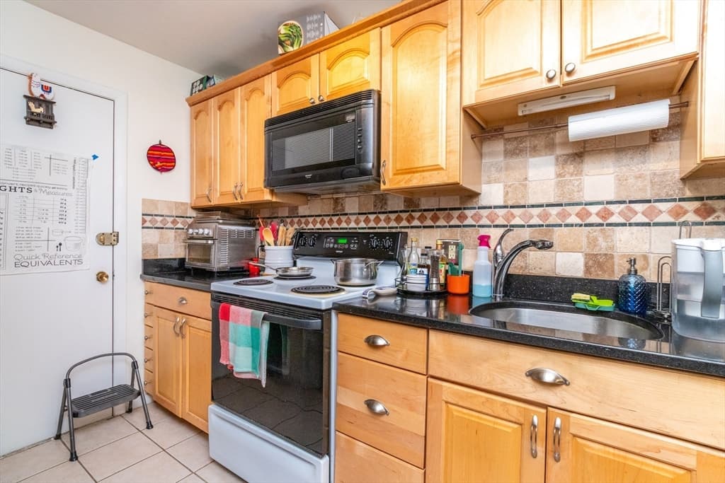 Condominium at 804 Centre Street # 208, Boston MA 02130, Boston, photo 4 of 17