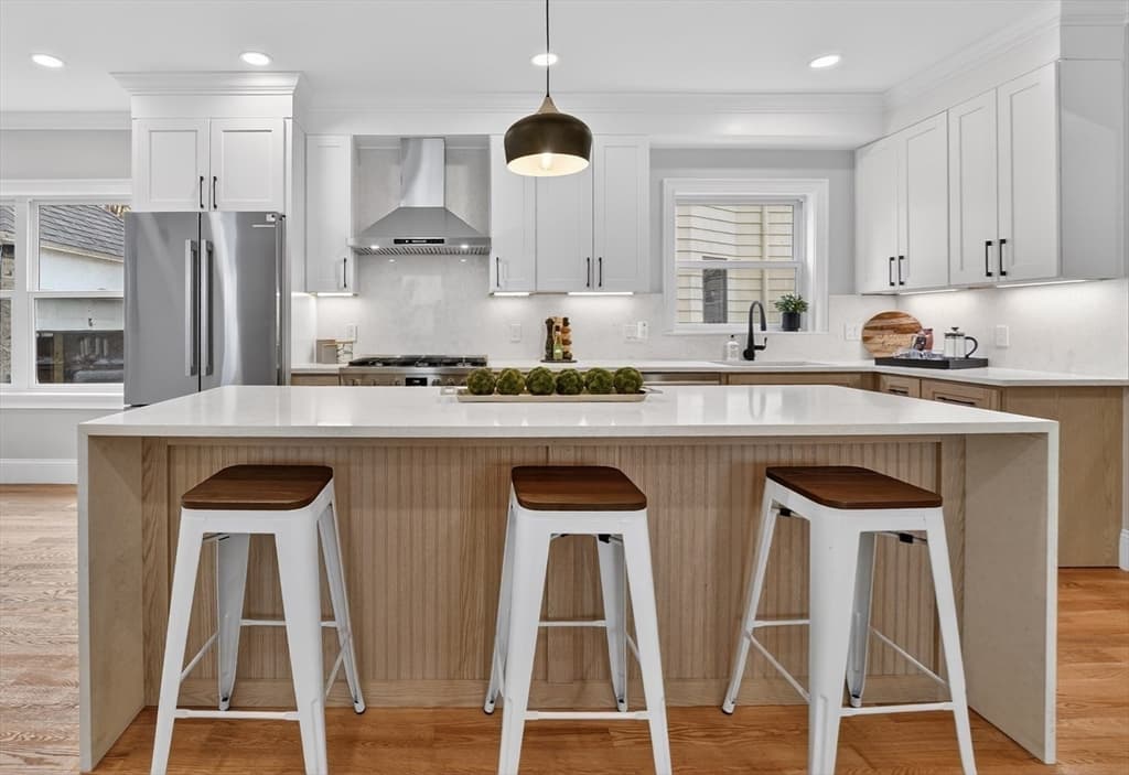 29A Prichard Ave # 1, Somerville MA 02144