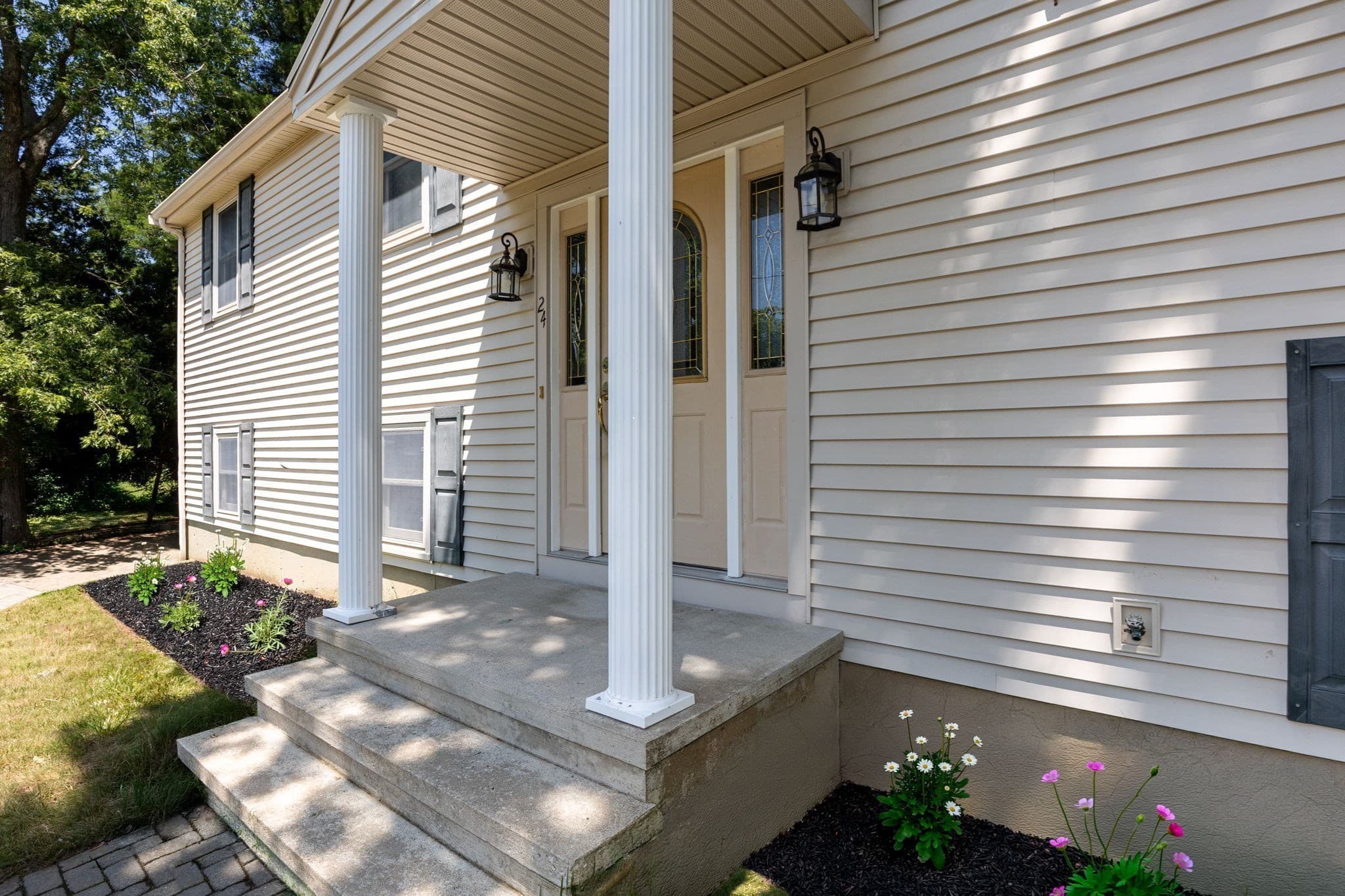 Single Family Residence at 24 Saddle Drive, Bridgewater MA 02324, photo 2 of 38