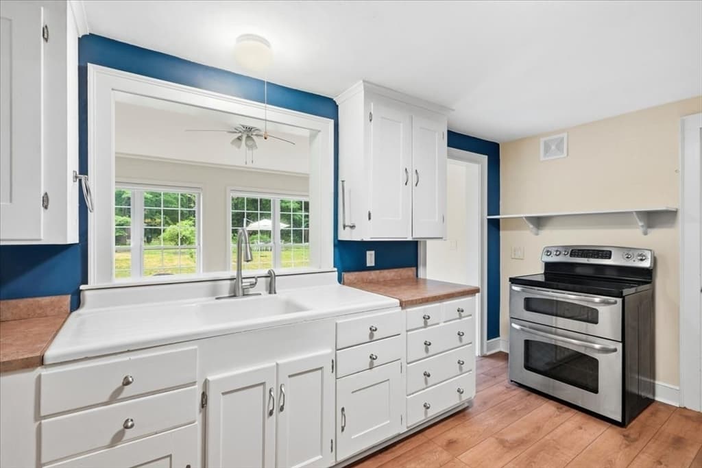 94 High St, Hingham MA 02043 photo 5