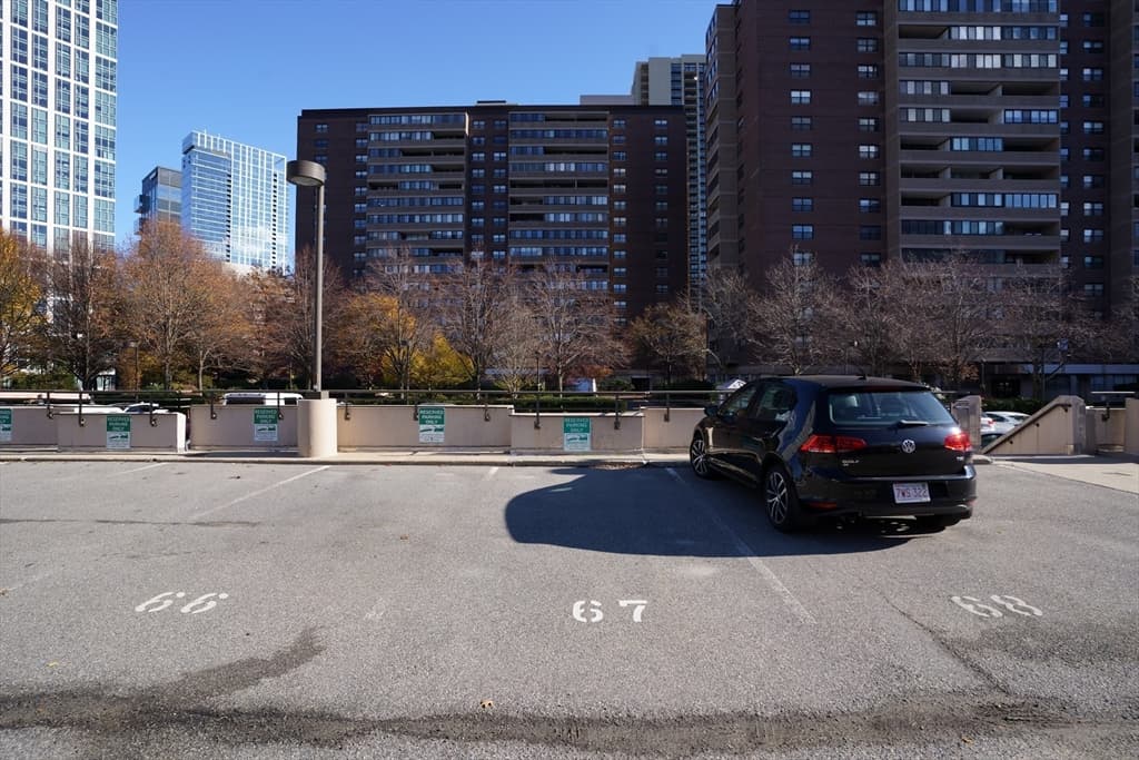 9 Hawthorne Pl Pkg 67, Boston MA 02114