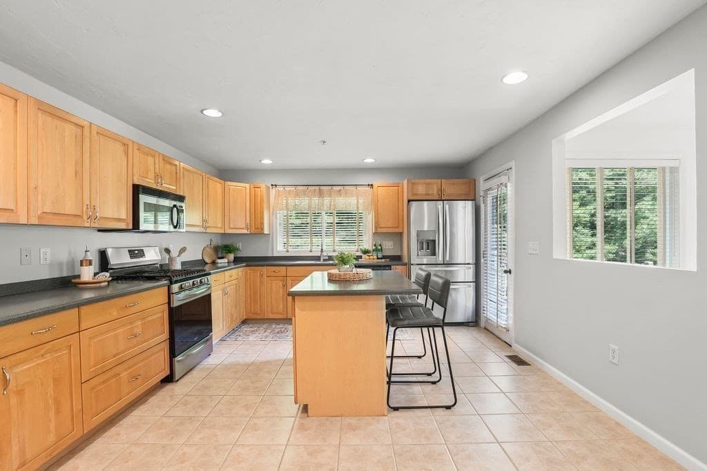 Condominium at 2503 Old Bridge Ln # 2503, Bellingham MA 02019, photo 14 of 41