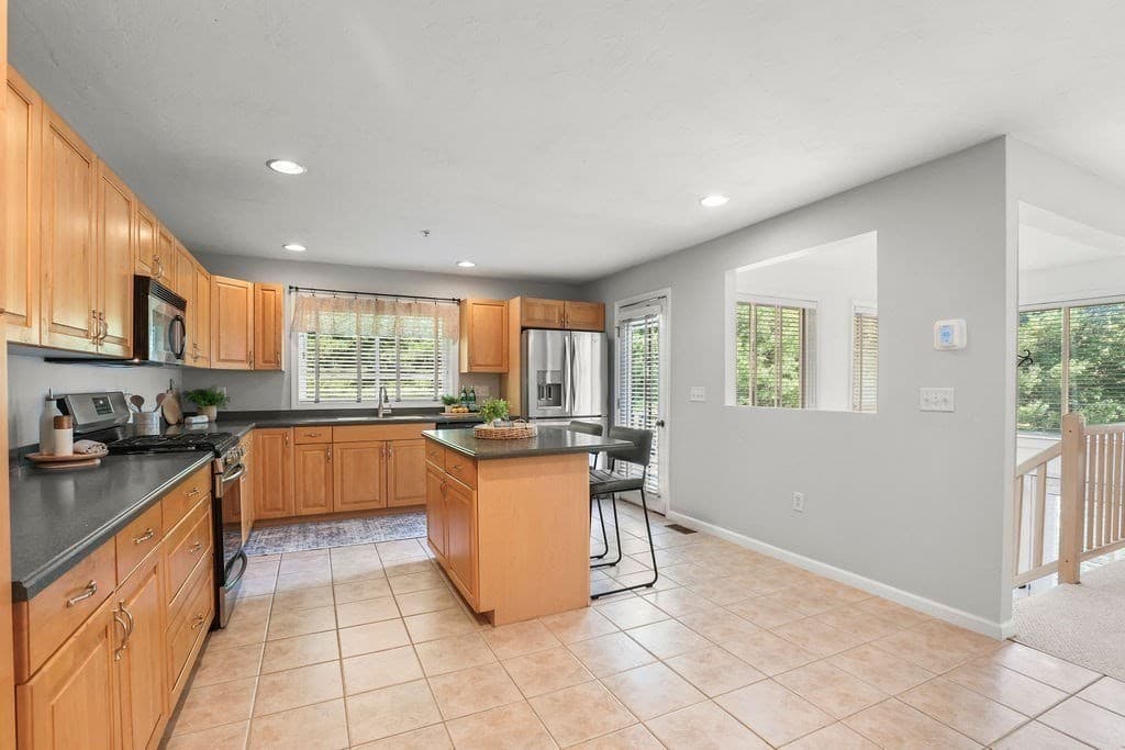 Condominium at 2503 Old Bridge Ln # 2503, Bellingham MA 02019, photo 15 of 41
