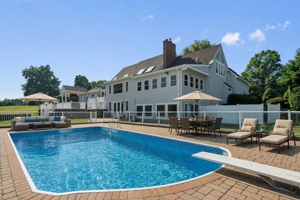 6 Lynbrook Road, Southborough MA 01772 photo 5
