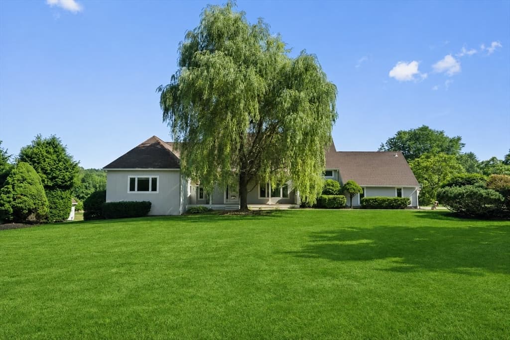 6 Lynbrook Road, Southborough MA 01772 photo 4