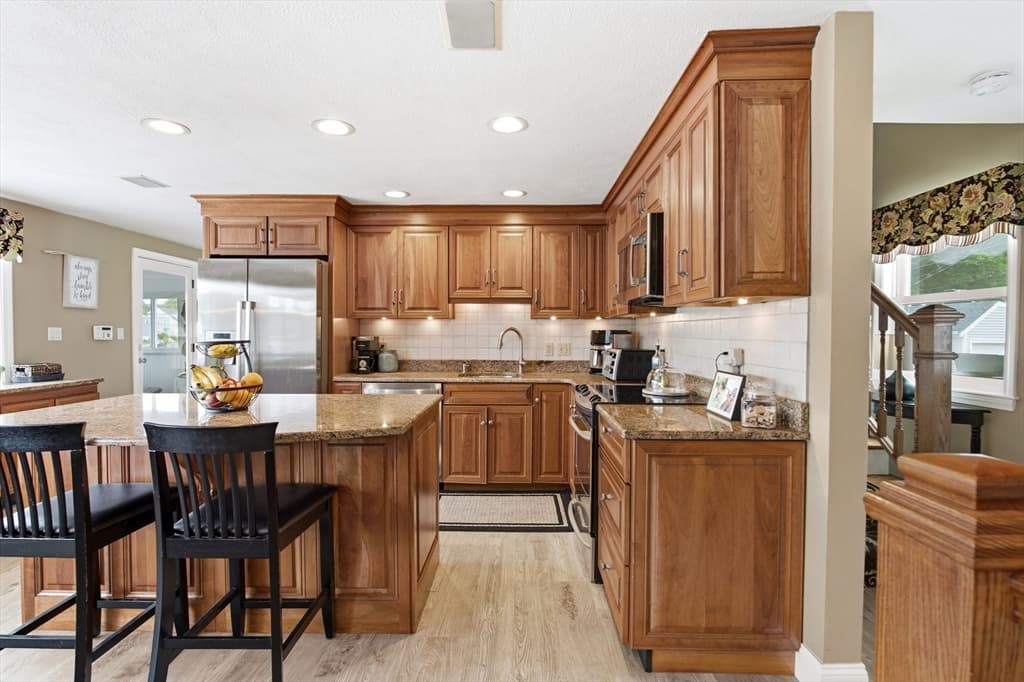 12 Wendy Way, Lynn MA 01904 photo 5