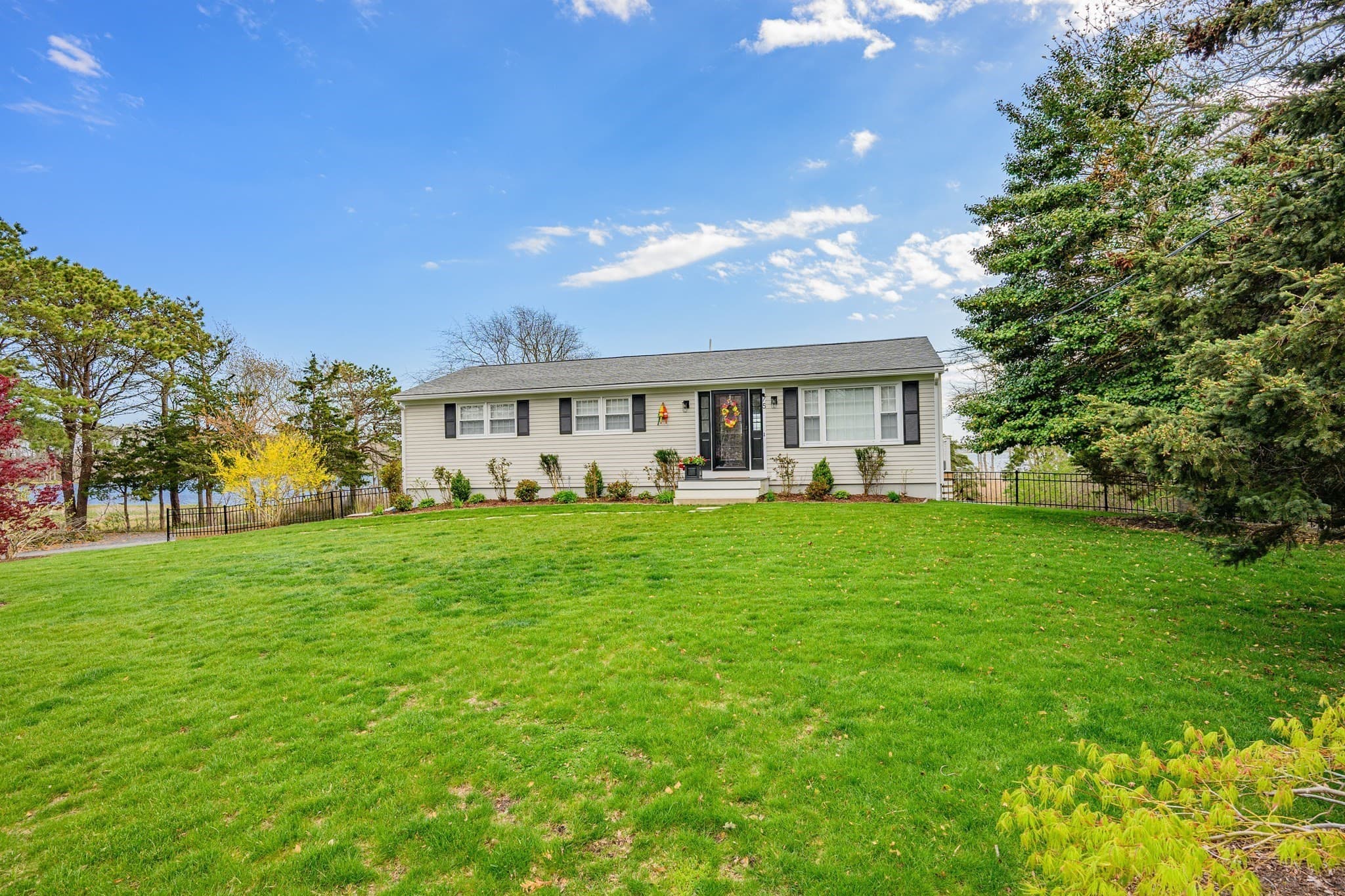 Single Family Residence at 75 Meadowbrook Rd, Yarmouth MA 02673, Yarmouth, photo 5 of 26