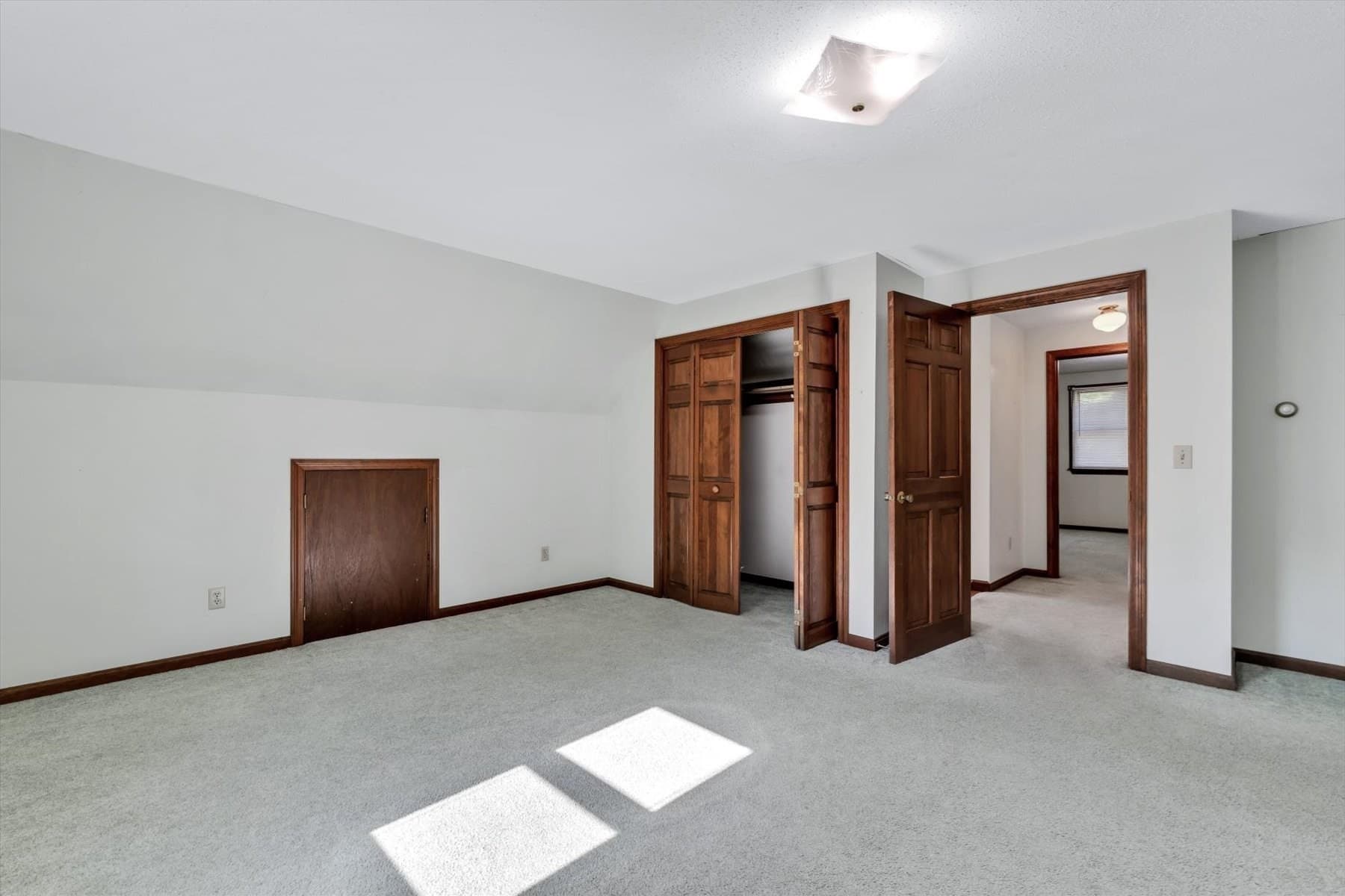 Single Family Residence at 729 Old Barnstable Rd, Falmouth MA 02536, photo 19 of 30