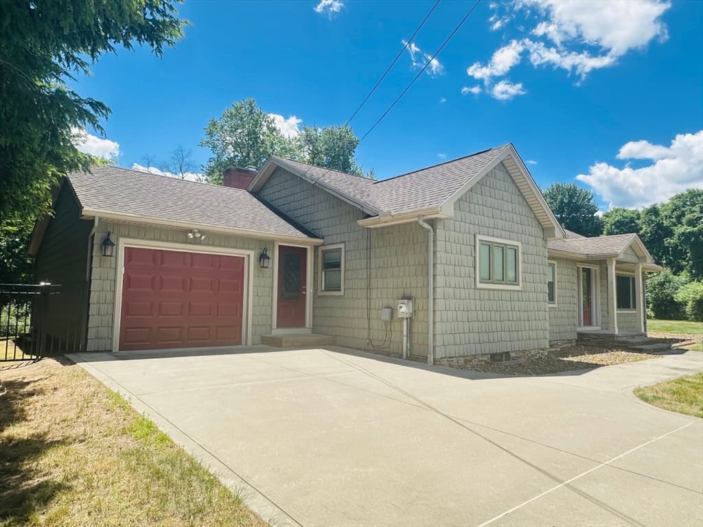 36 Crescent Dr, Ludlow MA 01056