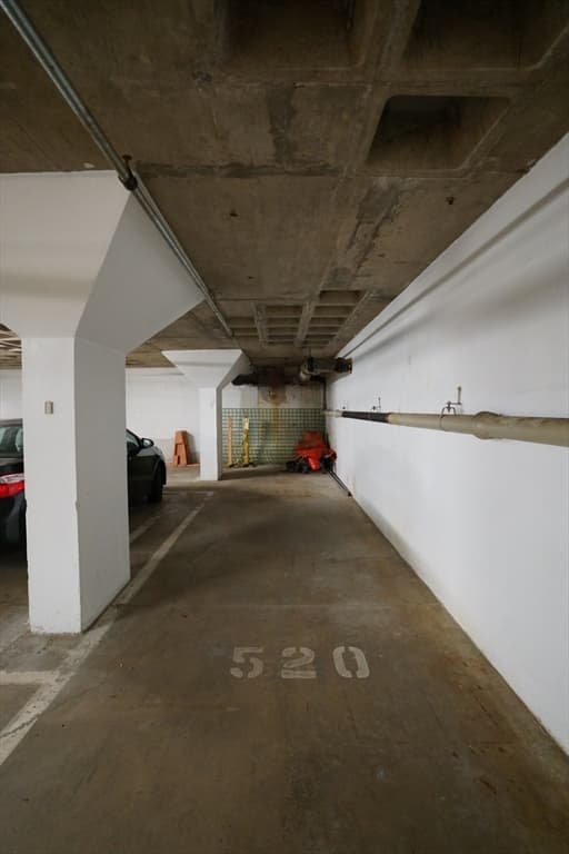 9 Hawthorne Pl Pkg 520, Boston MA 02114