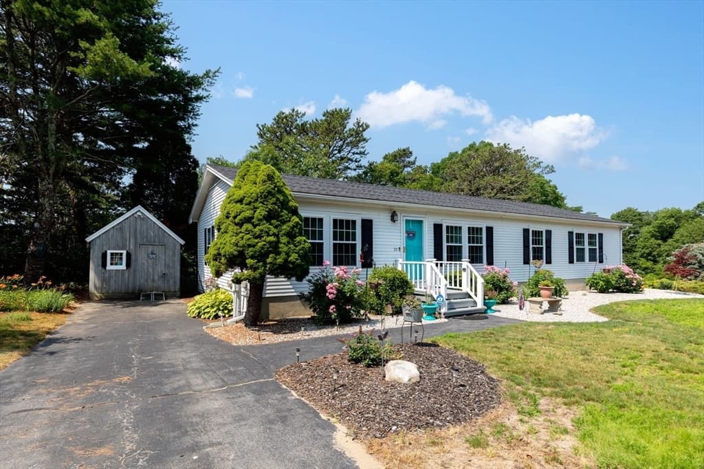 33 Headlands Drive, Plymouth MA 02360