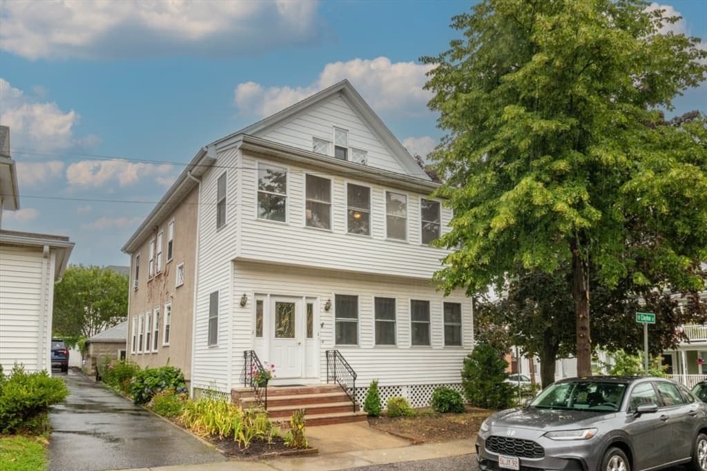 3 Clayton St # 3, Watertown MA 02472