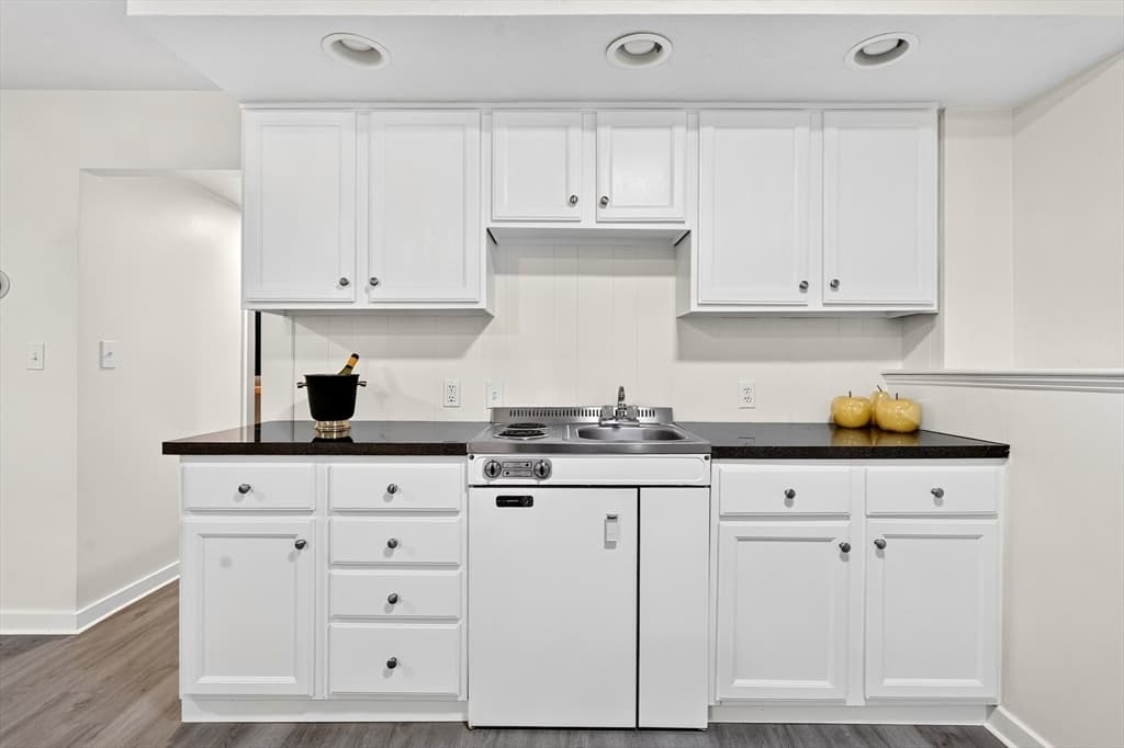 365 Newton St, Brookline MA 02467 photo 27
