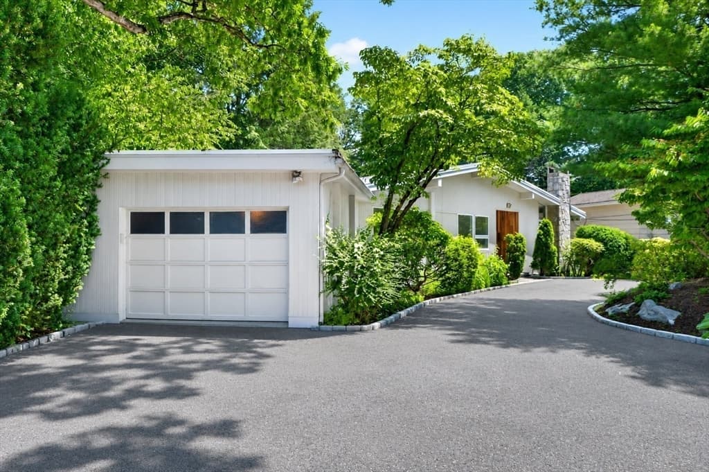 365 Newton St, Brookline MA 02467 photo 33