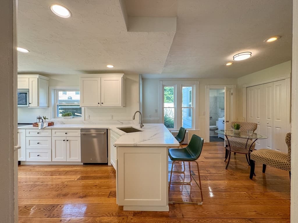 187 Humphrey St, Marblehead MA 01945 photo 6