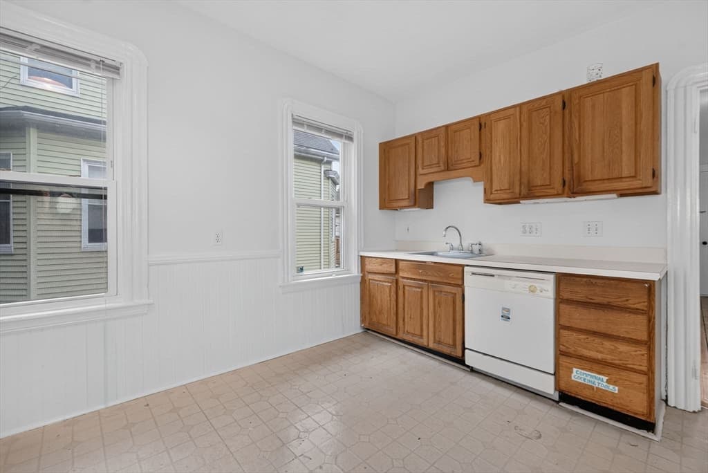 29-31 Victoria St, Somerville MA 02144 photo 20