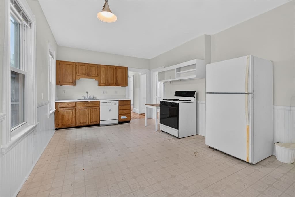 29-31 Victoria St, Somerville MA 02144 photo 21
