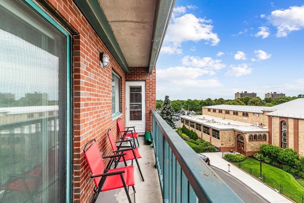 50 South Common St # 403, Lynn MA 01902 photo 6