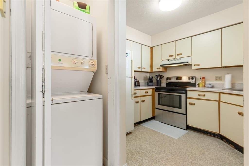 50 South Common St # 403, Lynn MA 01902 photo 15