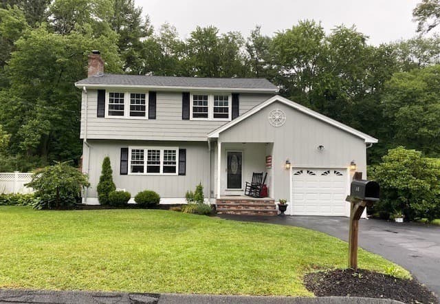 18 Hart St, Burlington MA 01803 photo 2