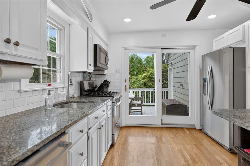 18 Hart St, Burlington MA 01803 photo 16