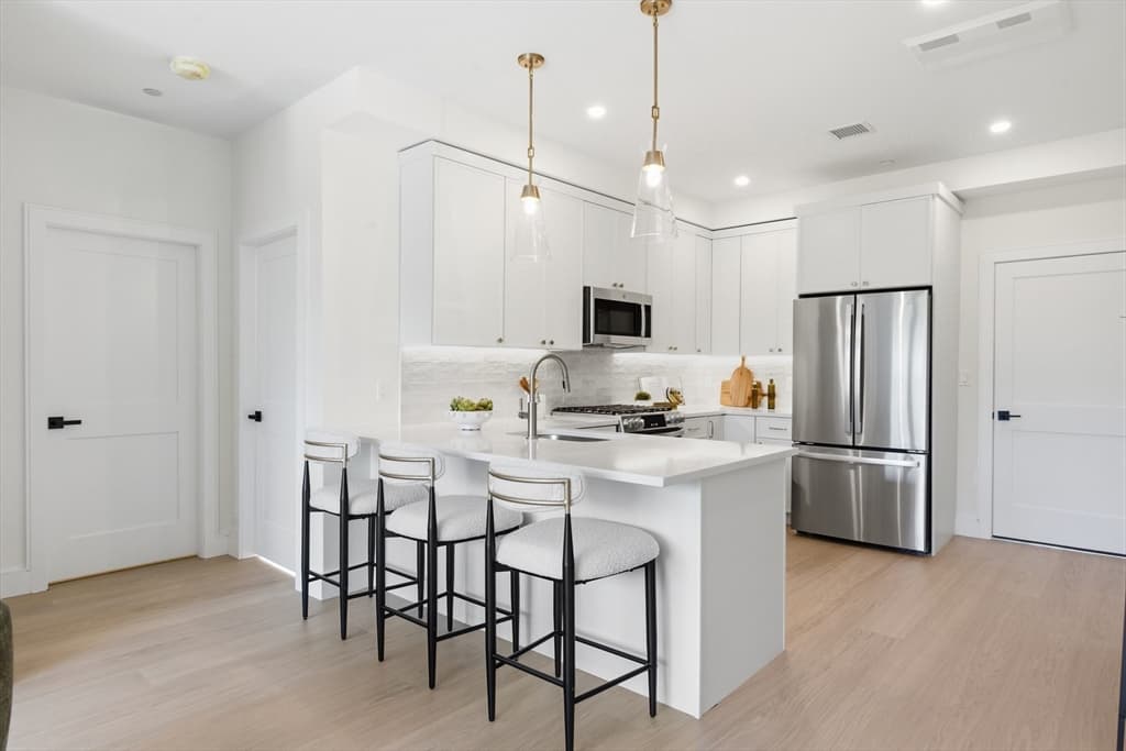 Condominium at 28 Geneva St # 303, Boston MA 02128, Boston, photo 7 of 41