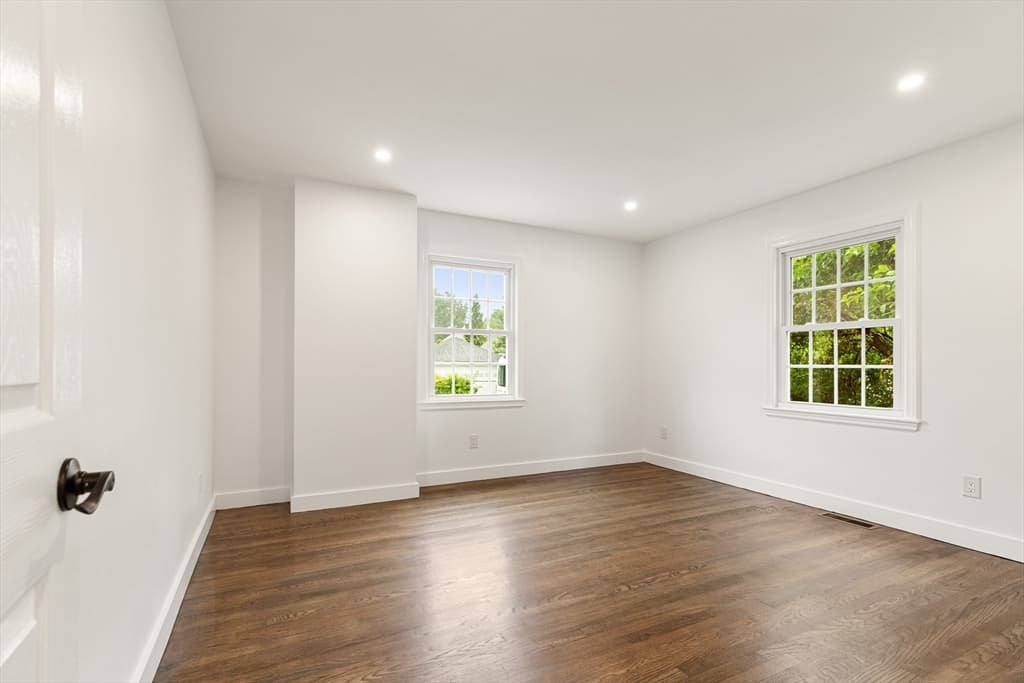 39 Mckinley Avenue, Lowell MA 01851 photo 12