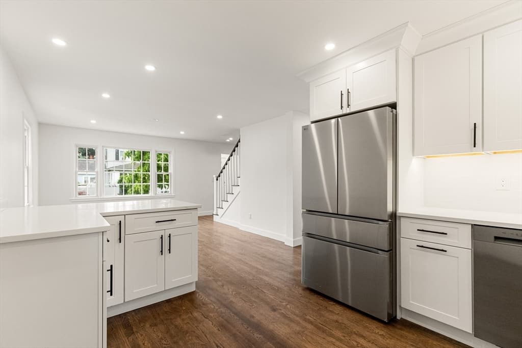 39 Mckinley Avenue, Lowell MA 01851 photo 3