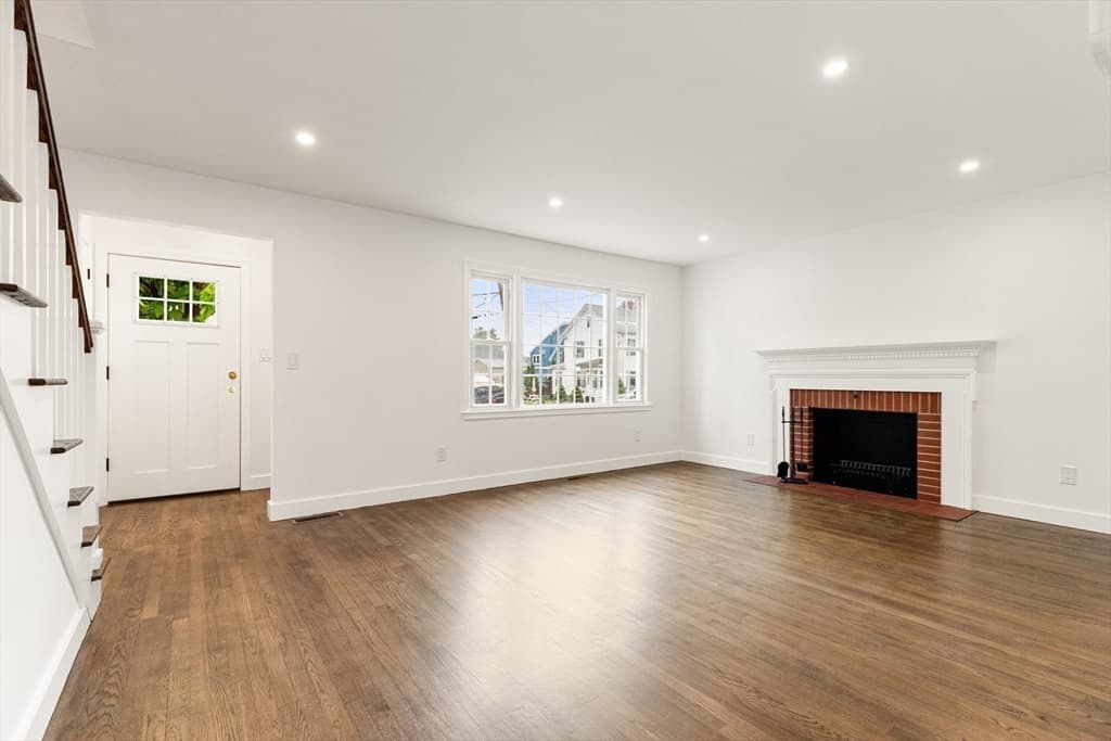39 Mckinley Avenue, Lowell MA 01851 photo 9