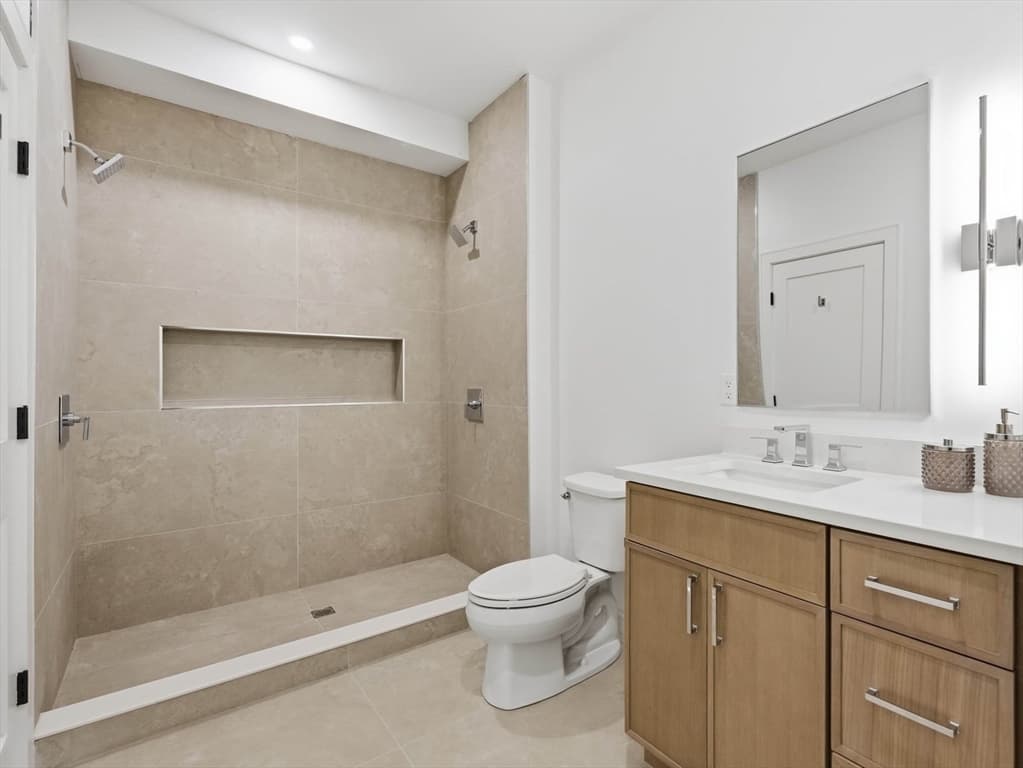 Condominium at 28 Geneva St # 206, Boston MA 02128, Boston, photo 7 of 33
