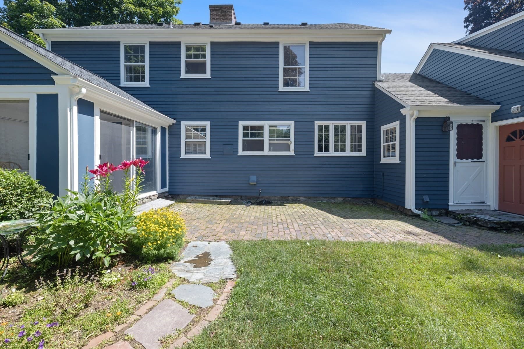 Single Family Residence at 515 Main St, Shrewsbury MA 01545, photo 37 of 42