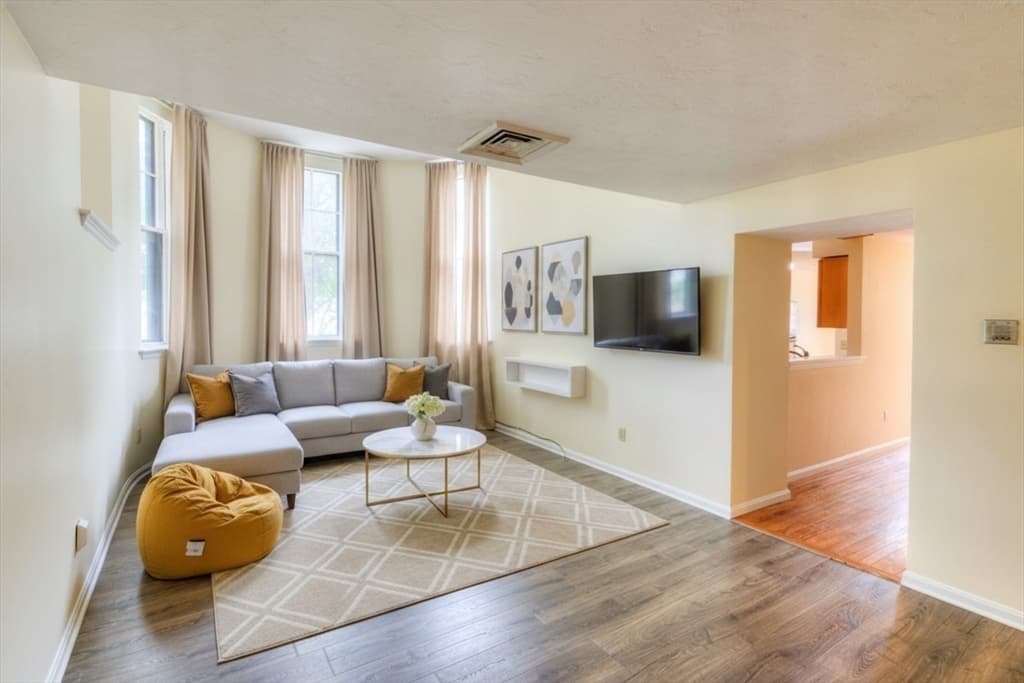 321 Plantation St # 102, Worcester MA 01604 photo 7