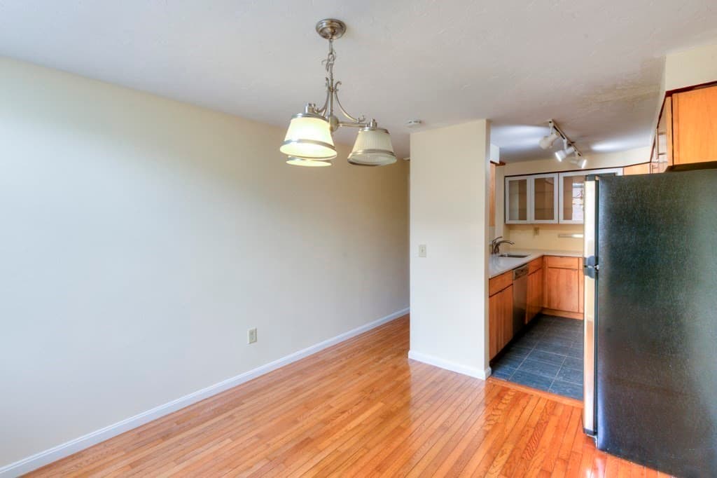 321 Plantation St # 102, Worcester MA 01604 photo 11
