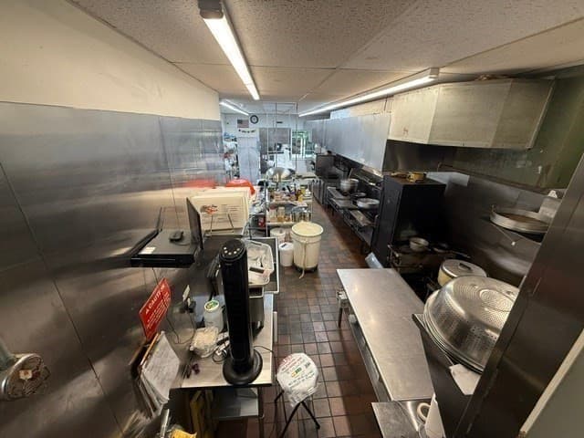 317 Court St, Plymouth MA 02360 photo 4