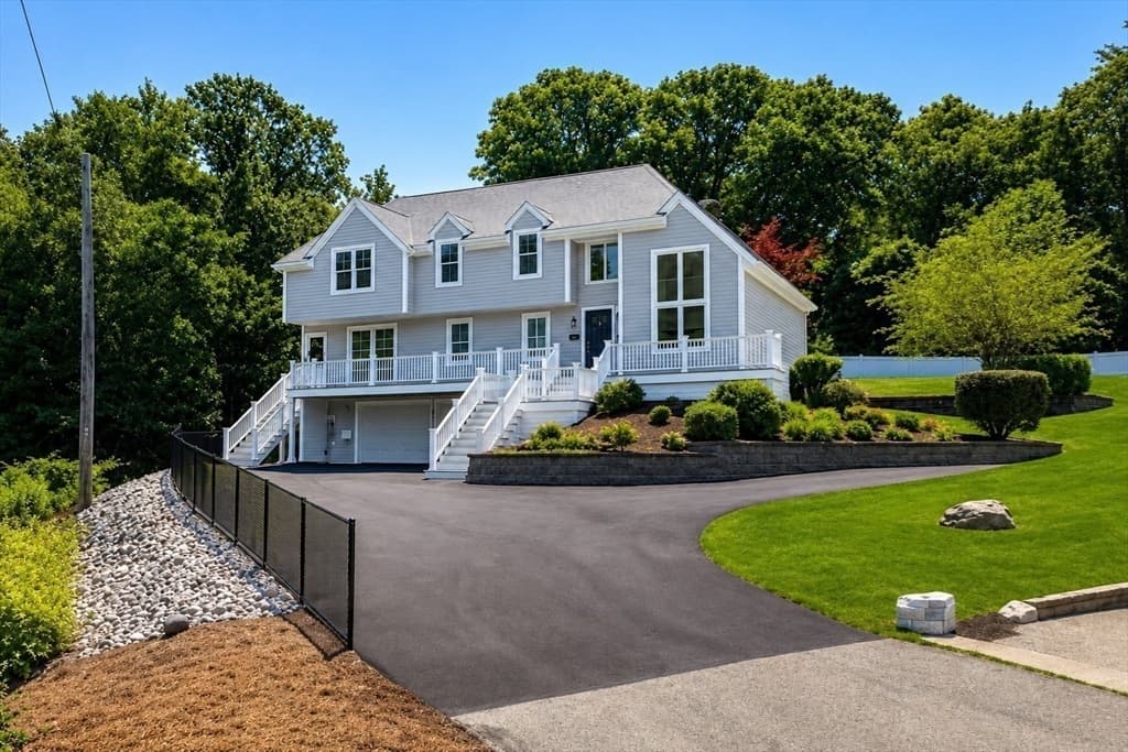 189 Union St, Hingham MA 02043 photo 3