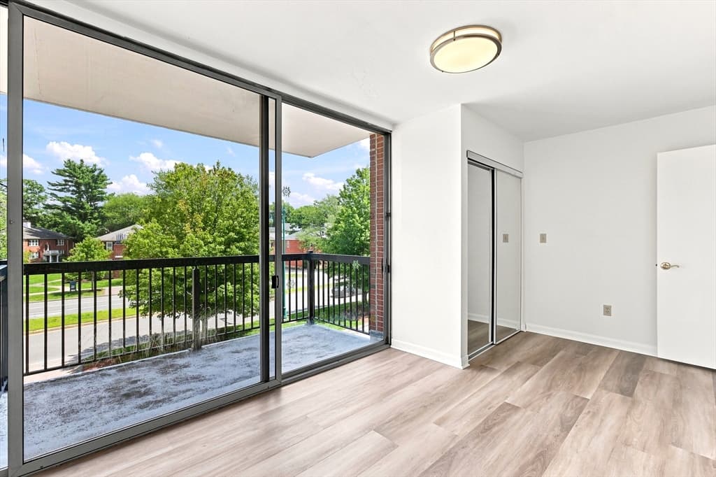 20 Hammond Pond Pkwy # 208, Newton MA 02467 photo 9