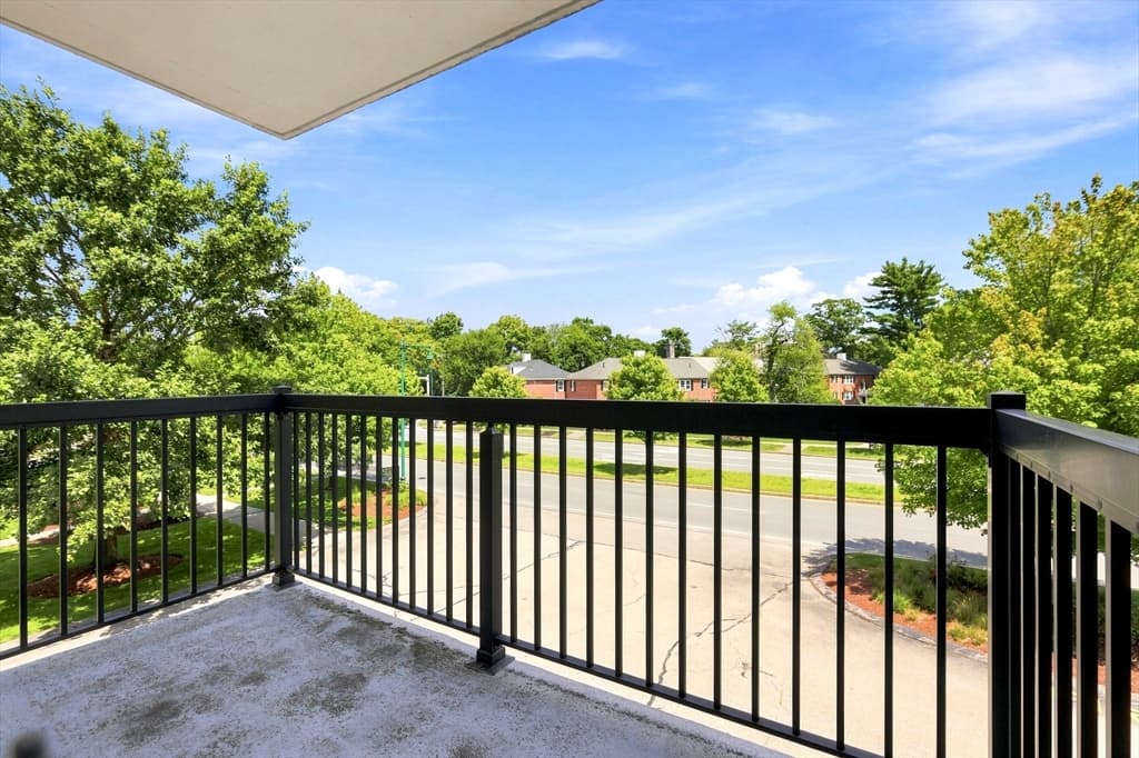 20 Hammond Pond Pkwy # 208, Newton MA 02467 photo 10